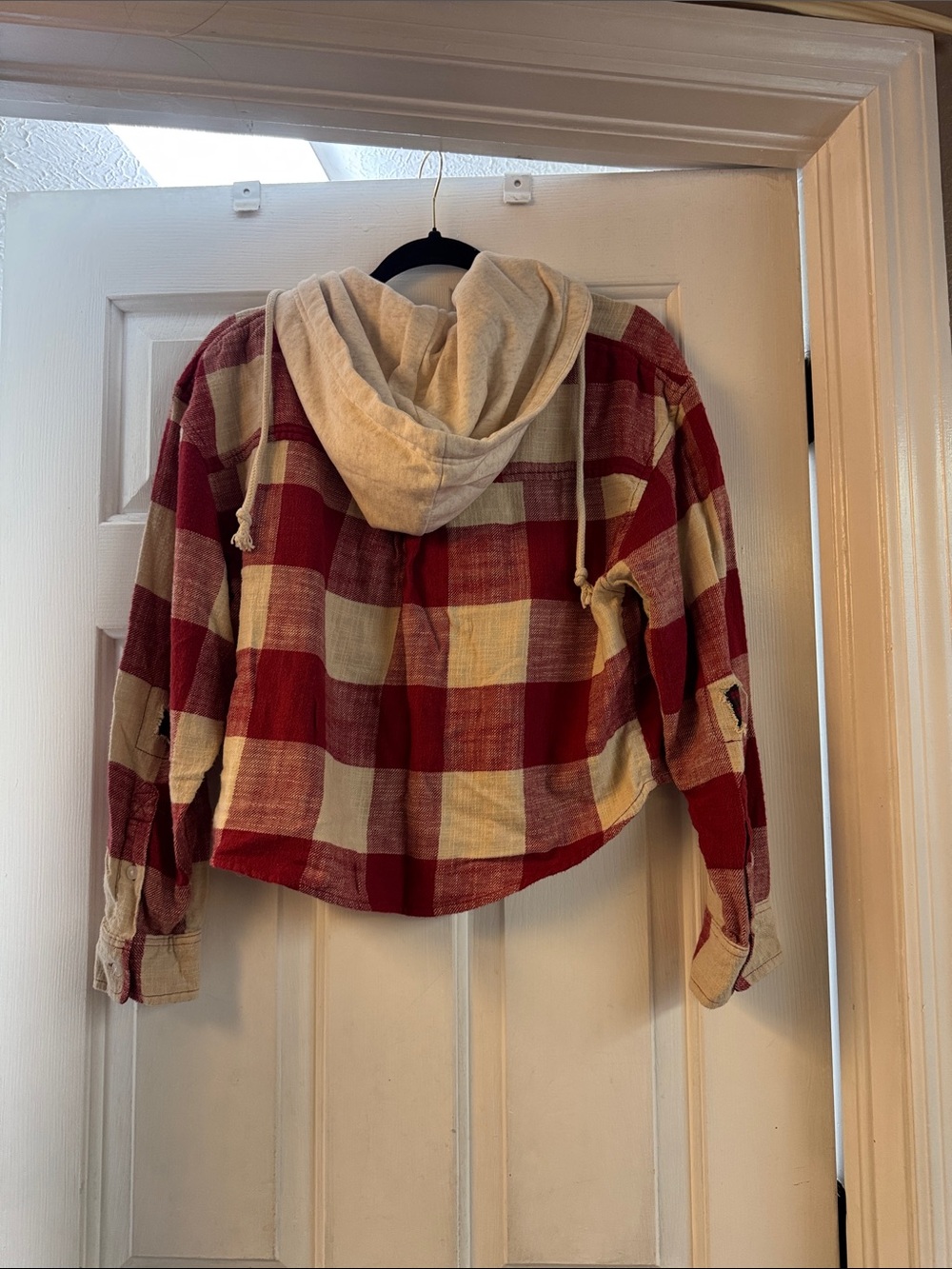 American Eagle Outfitters Red and Cream Plaid Hooded Button-Up Shirt - Picture 2 of 2